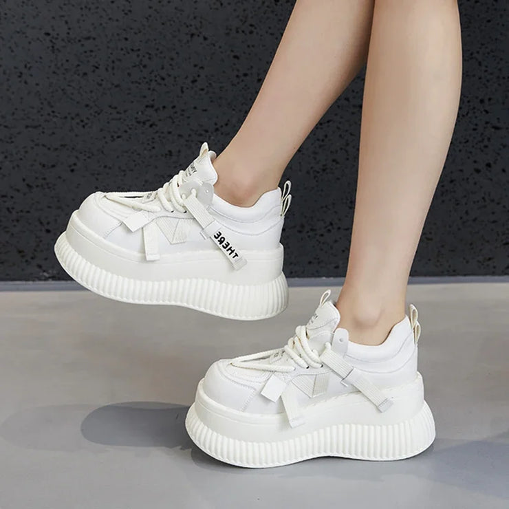 Ample Arch Fashion Sneakers