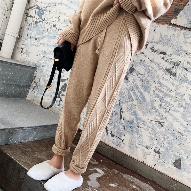 Peruvo Knitted Pants