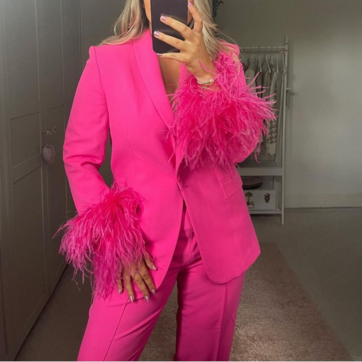 Candy Feather Office Suit